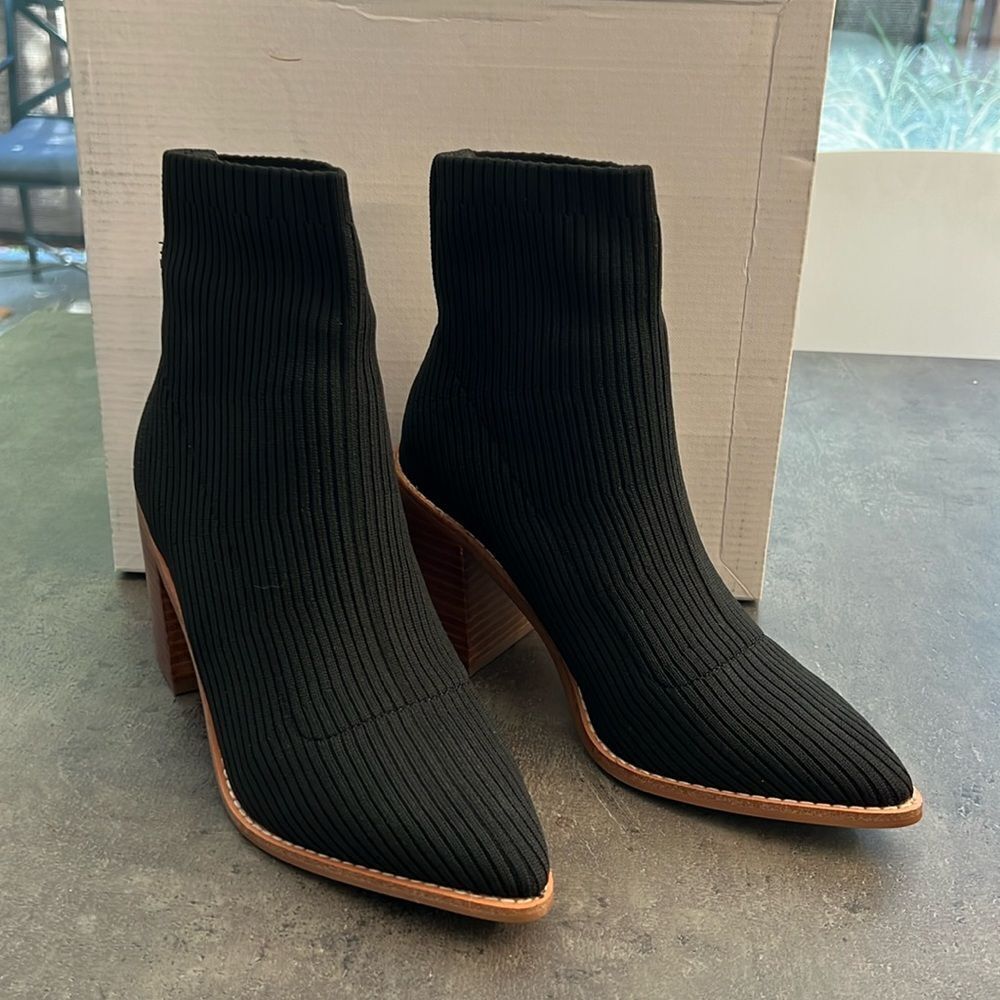 New Steven By Steve Madden Nara Stacked-Heel Sock Booties Black 8